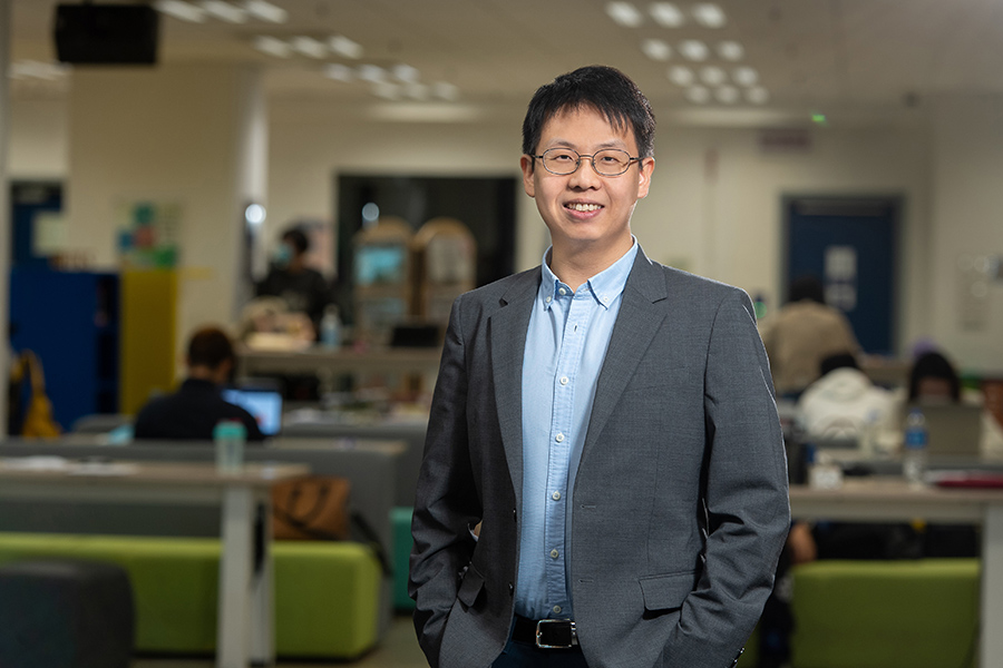 Prof. HUANG, Xin